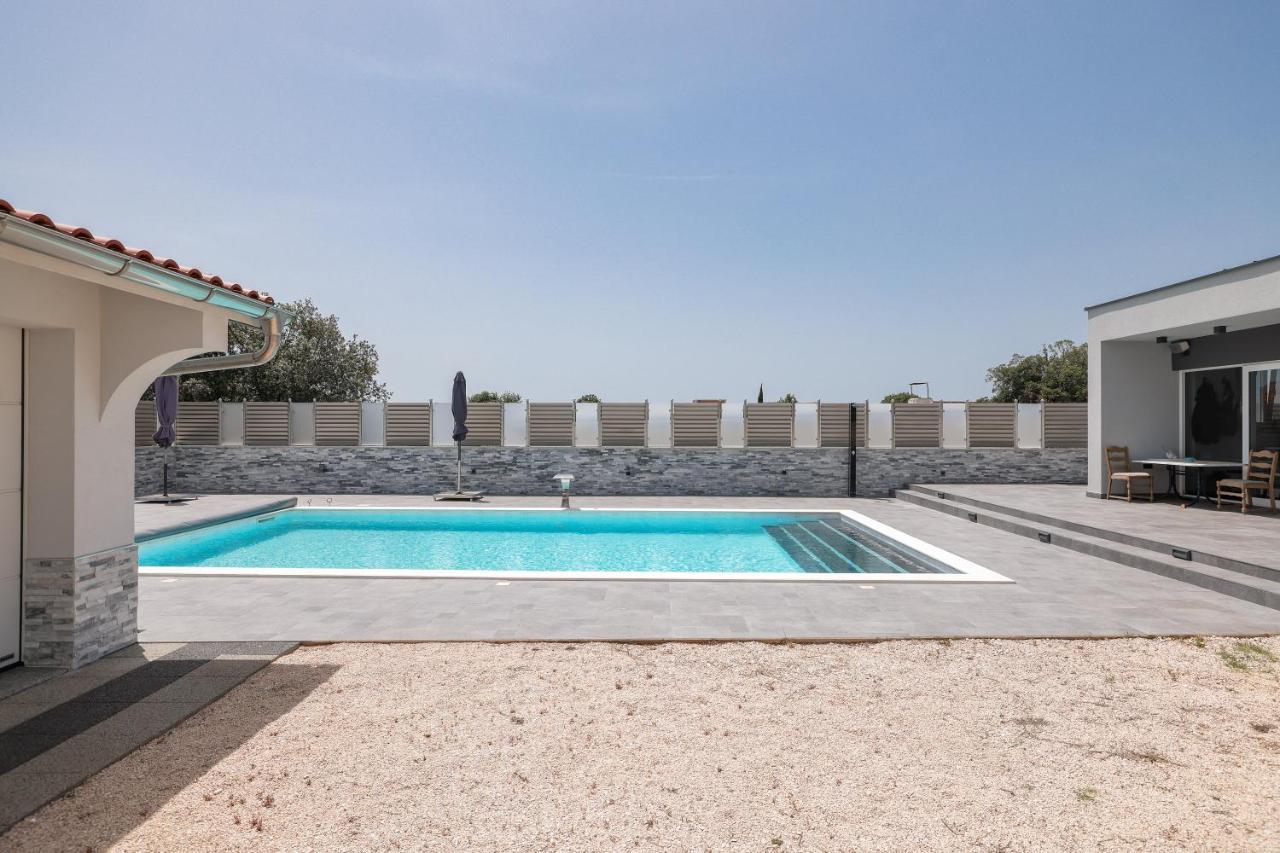 Apartments Nicola With Private Pool Bibinje Esterno foto
